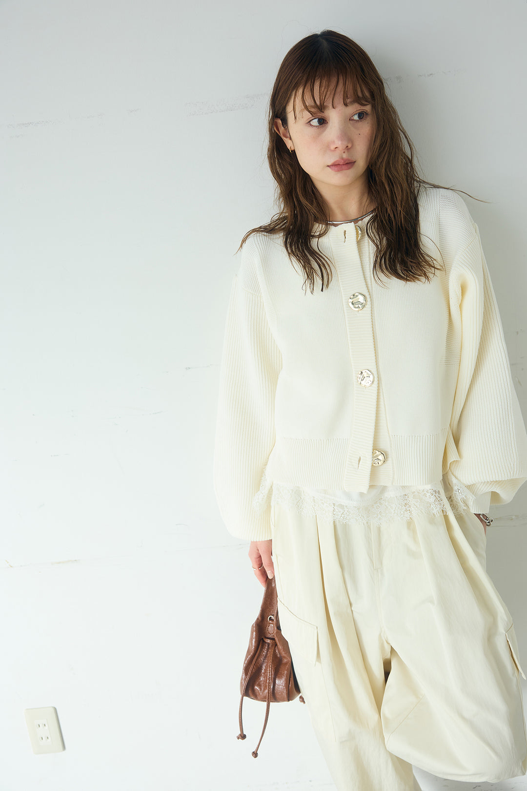 [SET]スポンディッシュBIGボタンクルーネックカーディガン+撥水ジョガーパンツ(2set)