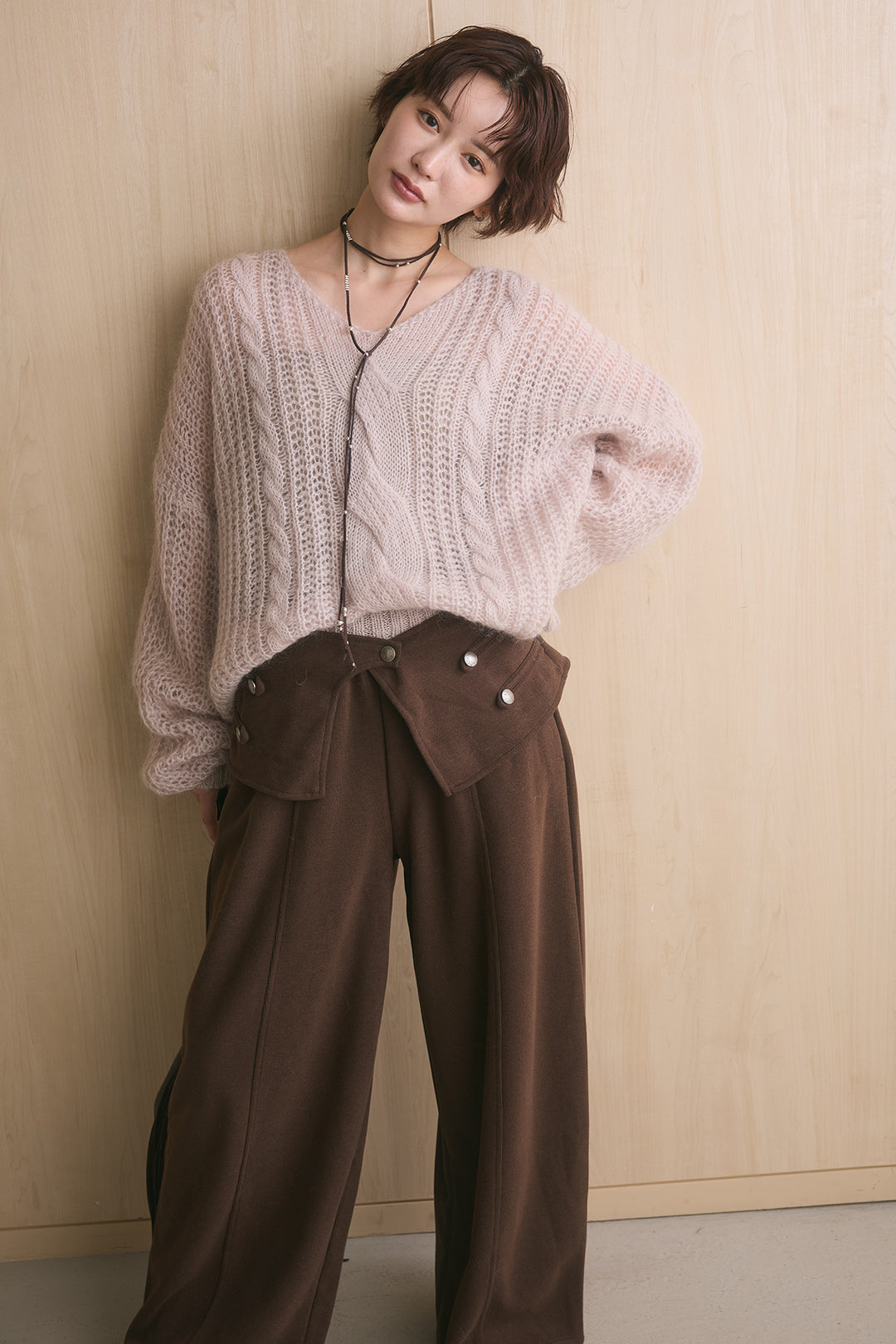 [SET]シアーモヘアケーブルVニックニット+ナポレオンデザインラップカーブパンツ(2set)
