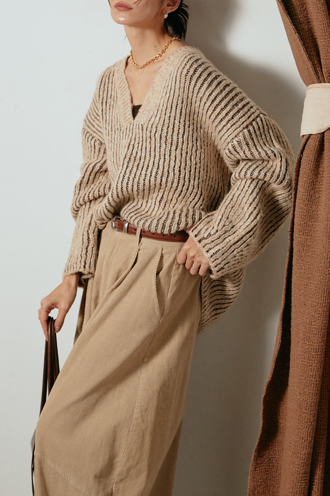 [SET]アルパカタッチ深Vニットトップス+タック入りコーデュロイワイドパンツ(2set)