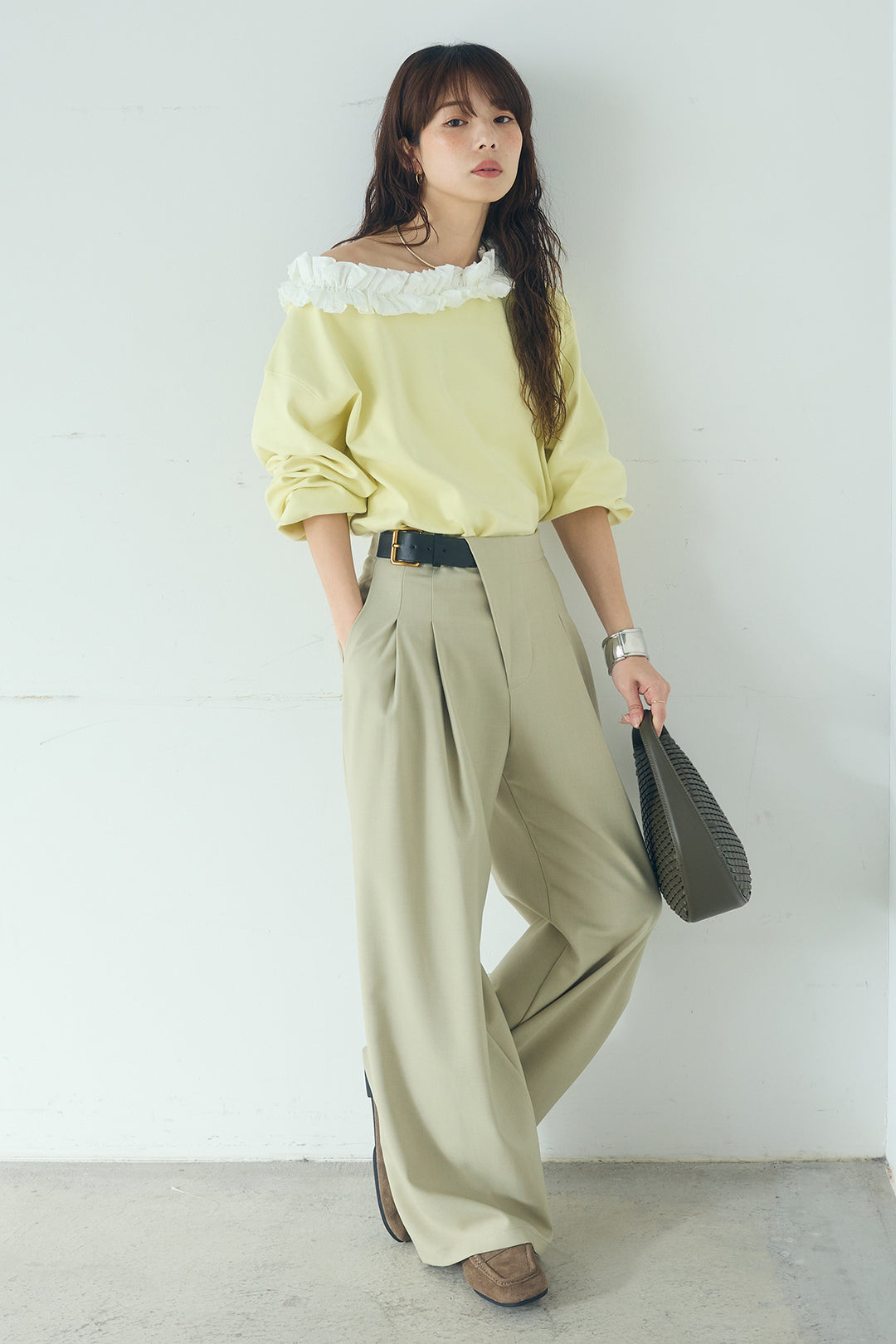 [SET]ネックギャザーフリルスウェット+サイドベルトタック入りスラックス(2set)