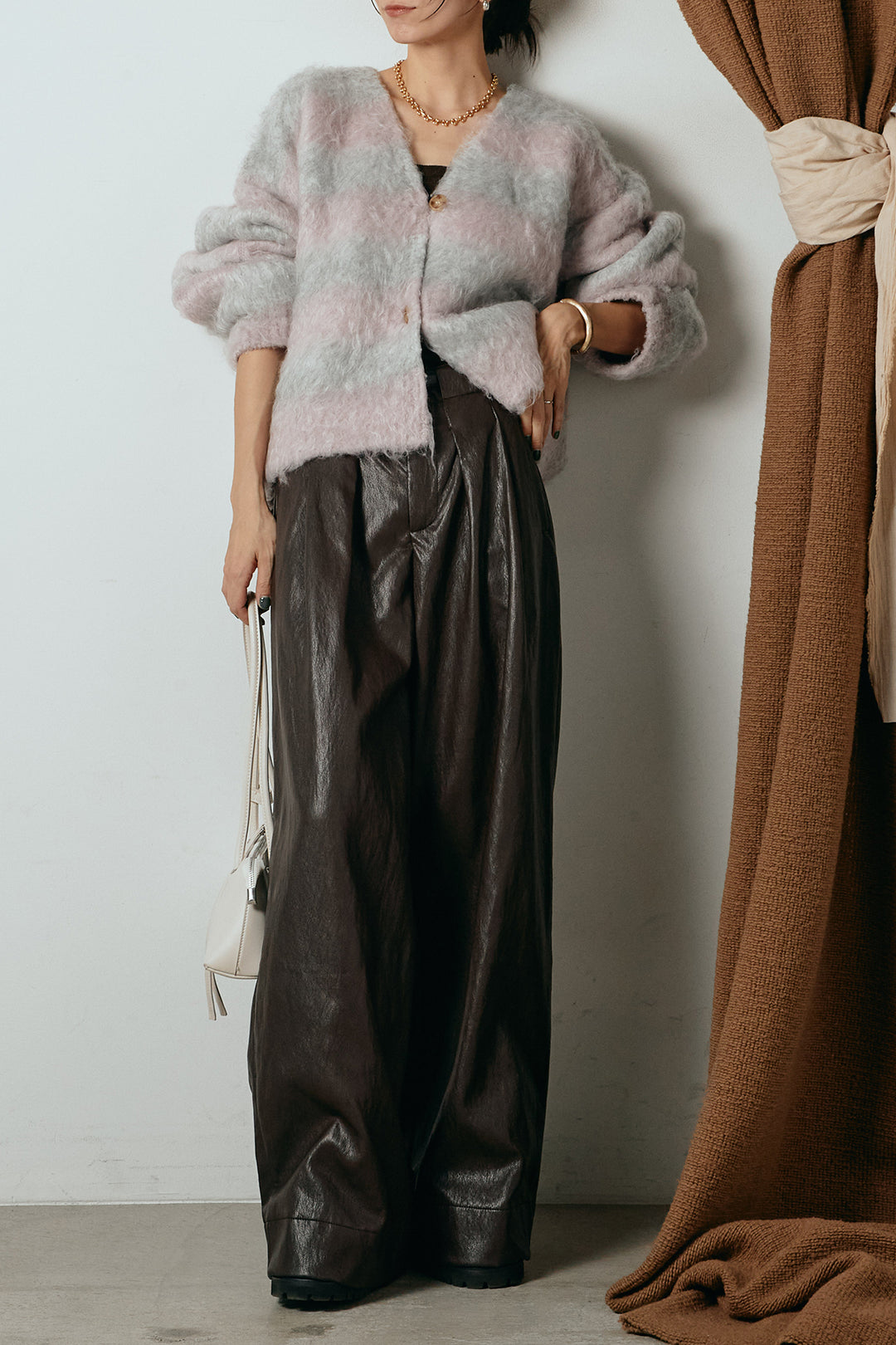 [SET]シャギーボーダー柄ニットカーディガン+ベルト付きレザーライクタックパンツ(2set)