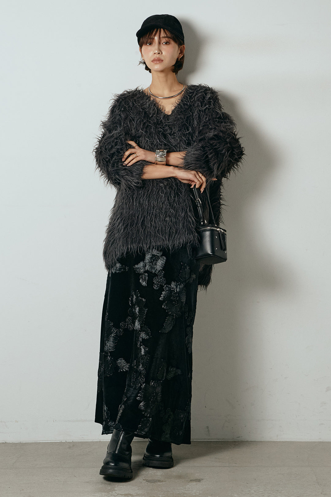 [SET]深Vネックシャギーニットトップス+フラワー刺繍ワイドスカート(2set)