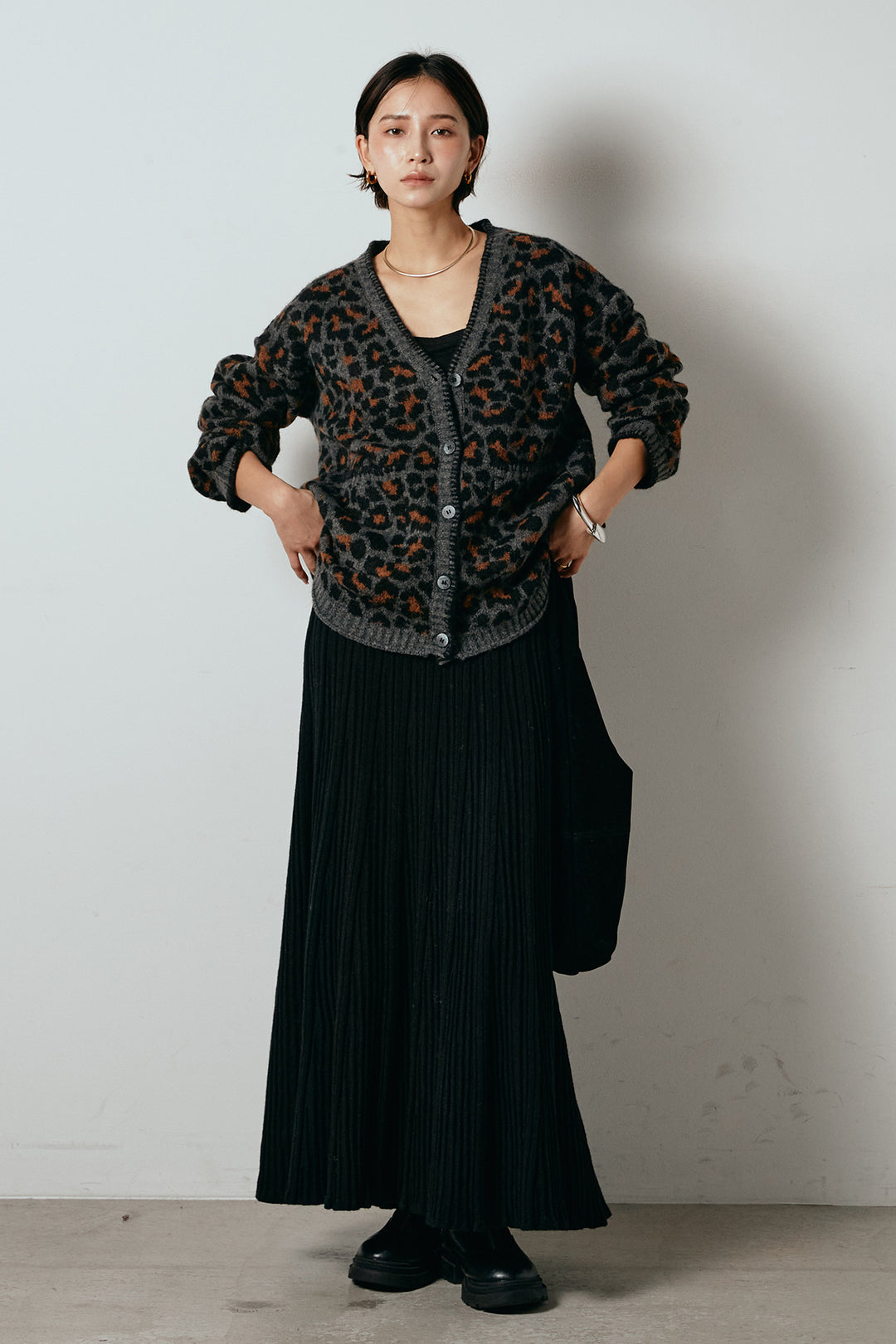 [SET]ステッチデザインレオパードニットカーディガン+リブニットフレアスカート(2set)