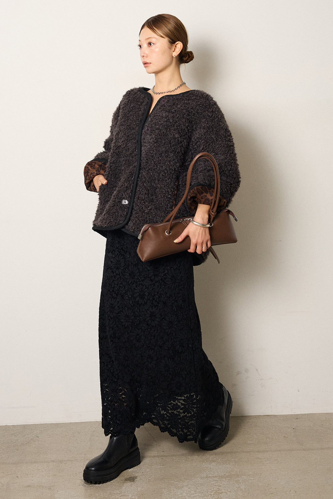 [SET]ノーカラー裏地レオパードボアアウター+花柄刺繍ベロアフレアスカート(2set)