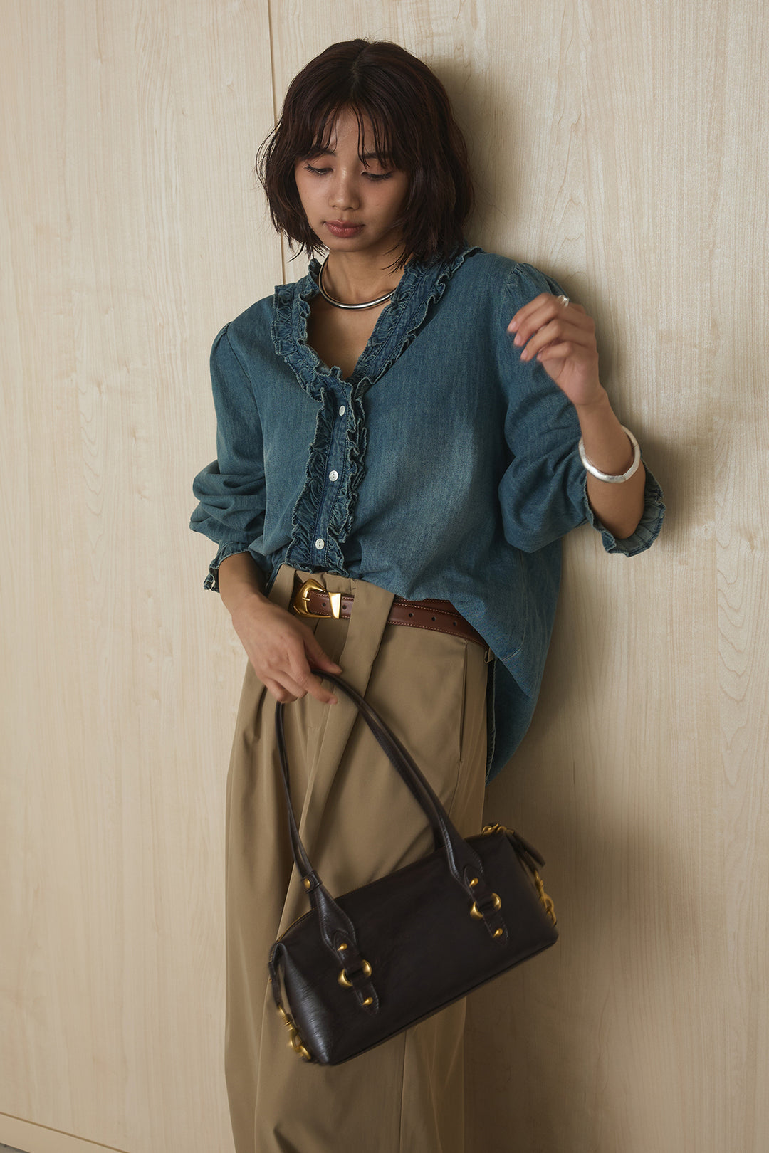 [SET]Vネックデニムフリルトップス+ベルトループデザインハイウエストタックパンツ(2set)