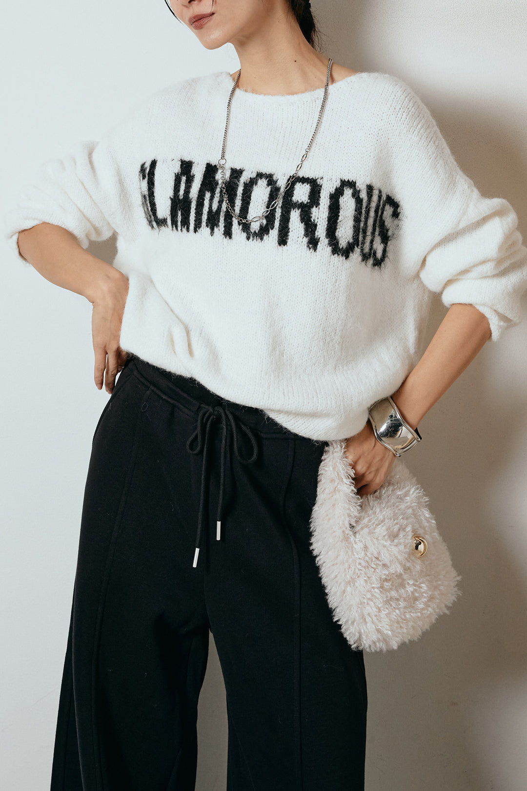 [SET]フロントロゴデザインニットトップス+スウェットワイドカーブパンツ(2set)