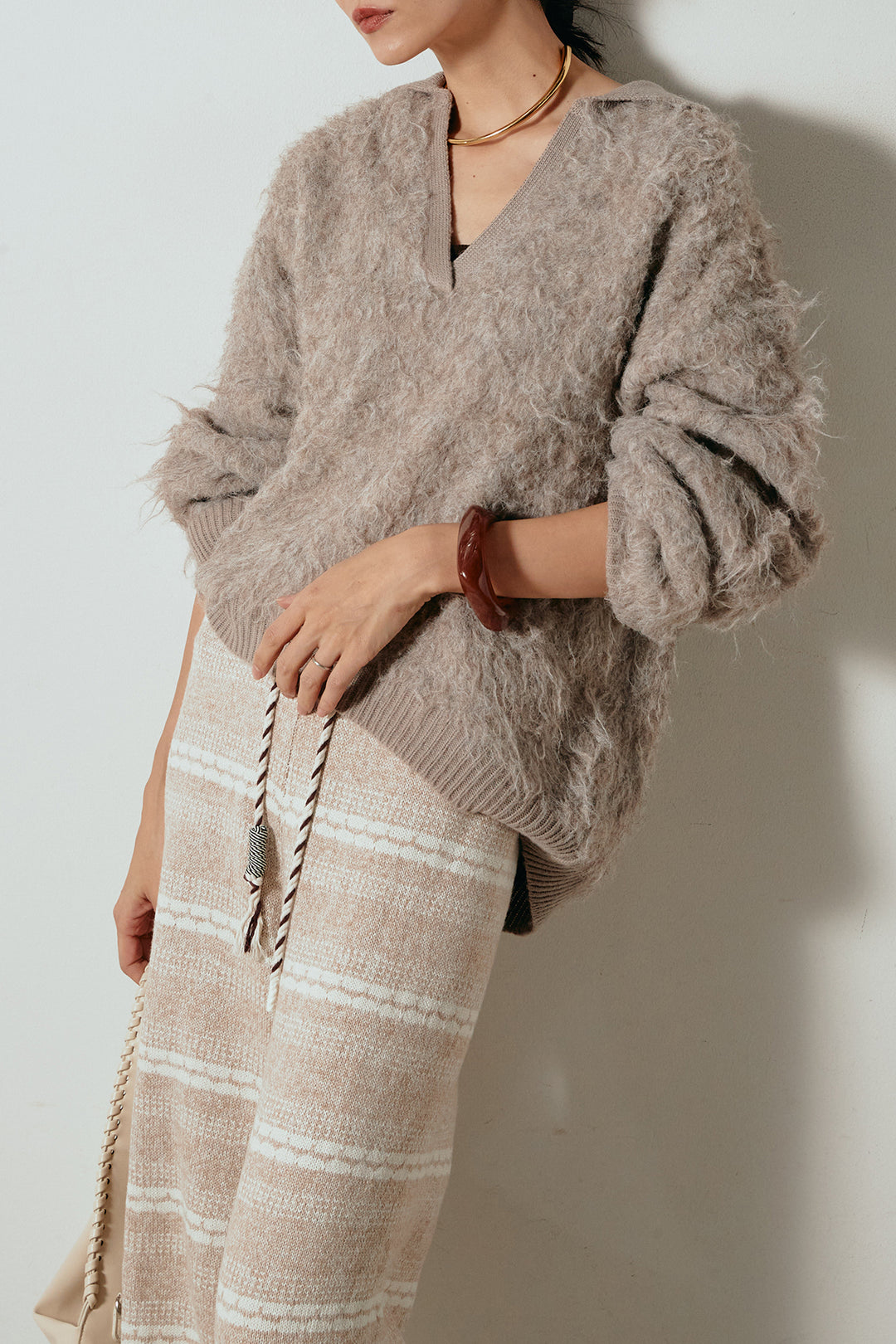 [SET]襟付きシャギーニットポロトップス+マルチライン柄リラックスニットパンツ(2set)