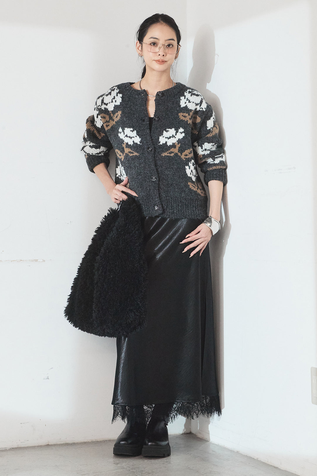 [SET]花柄ジャガードニットカーディガン+裾レースデザインサテンスカート(2set)