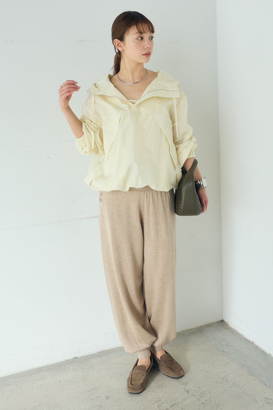 [SET]ナイロンフーディーブルゾンアウター+裾絞りリブニットパンツ(2set)