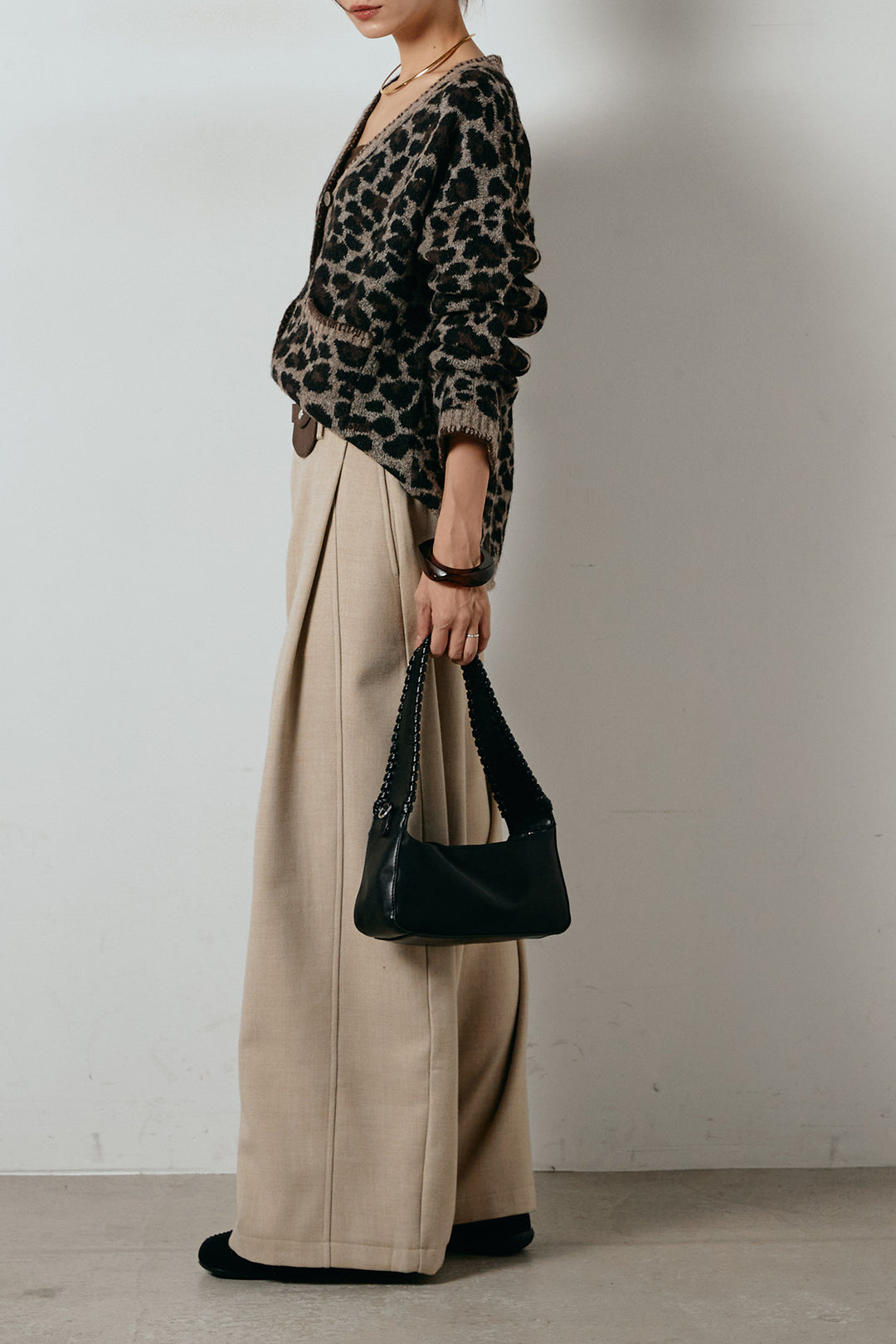 [SET]ステッチデザインレオパードニットカーディガン+ポーチベルト付きカーブパンツ(2set)