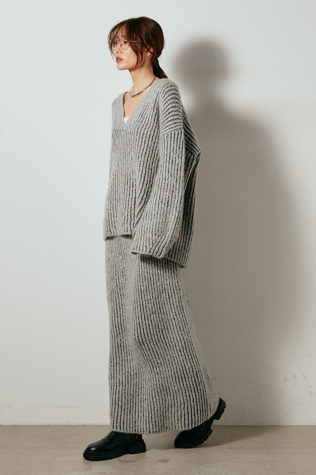 [SET]アルパカタッチ深Vニットトップス+アルパカタッチニットタイトスカート(2set)