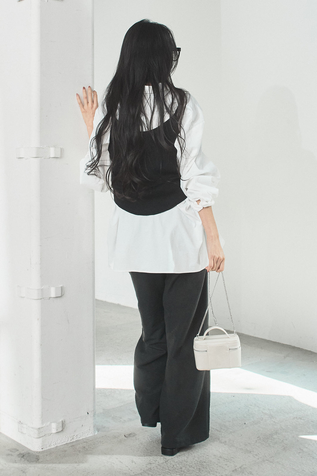 [SET]ニットキャミ付きシャツ+刺繡テープラインパンツ(2set)