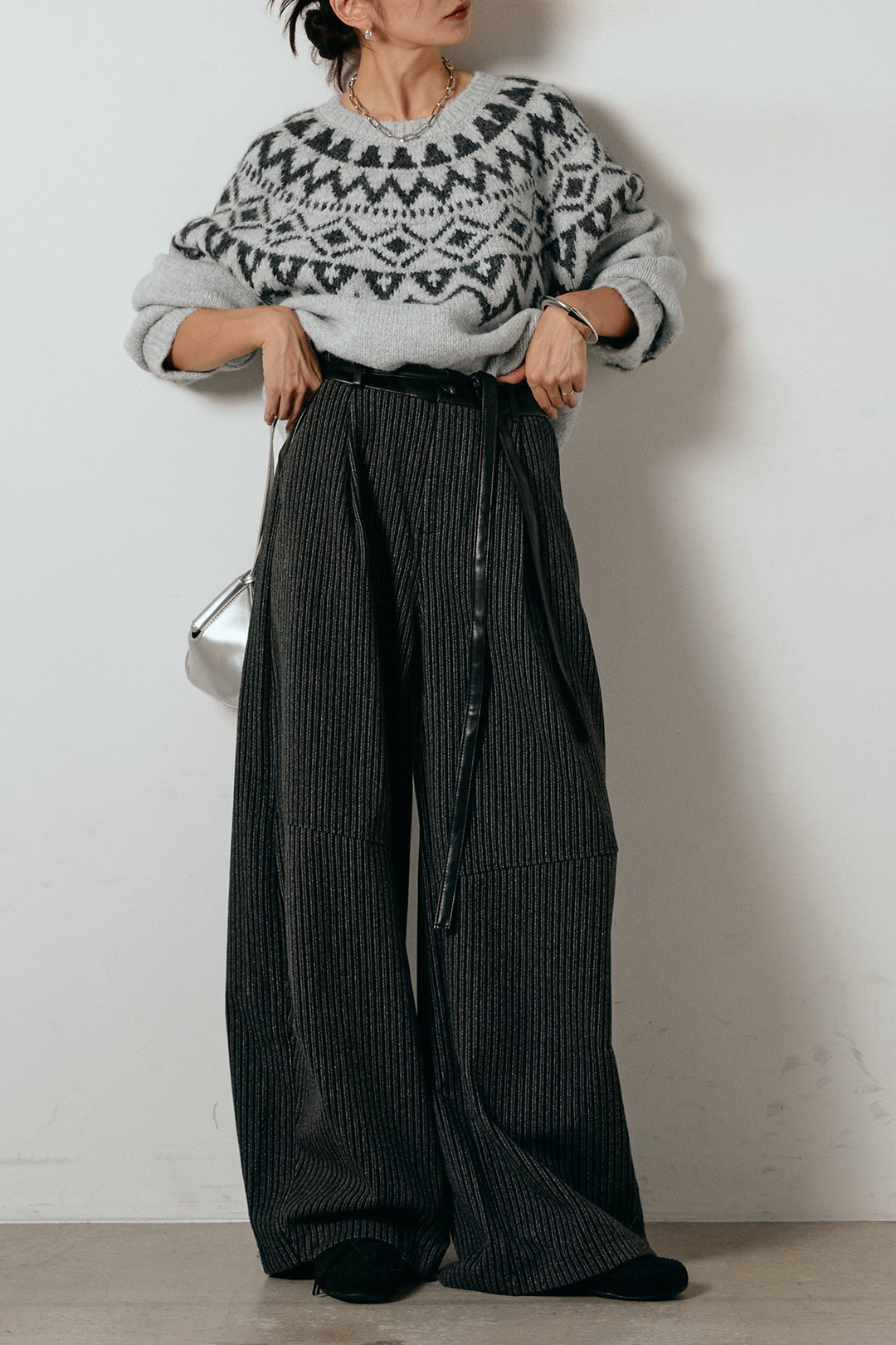 [SET]ノルディック柄Uネックプルオーバー+レザーライク配色ストライプパンツ(2set)