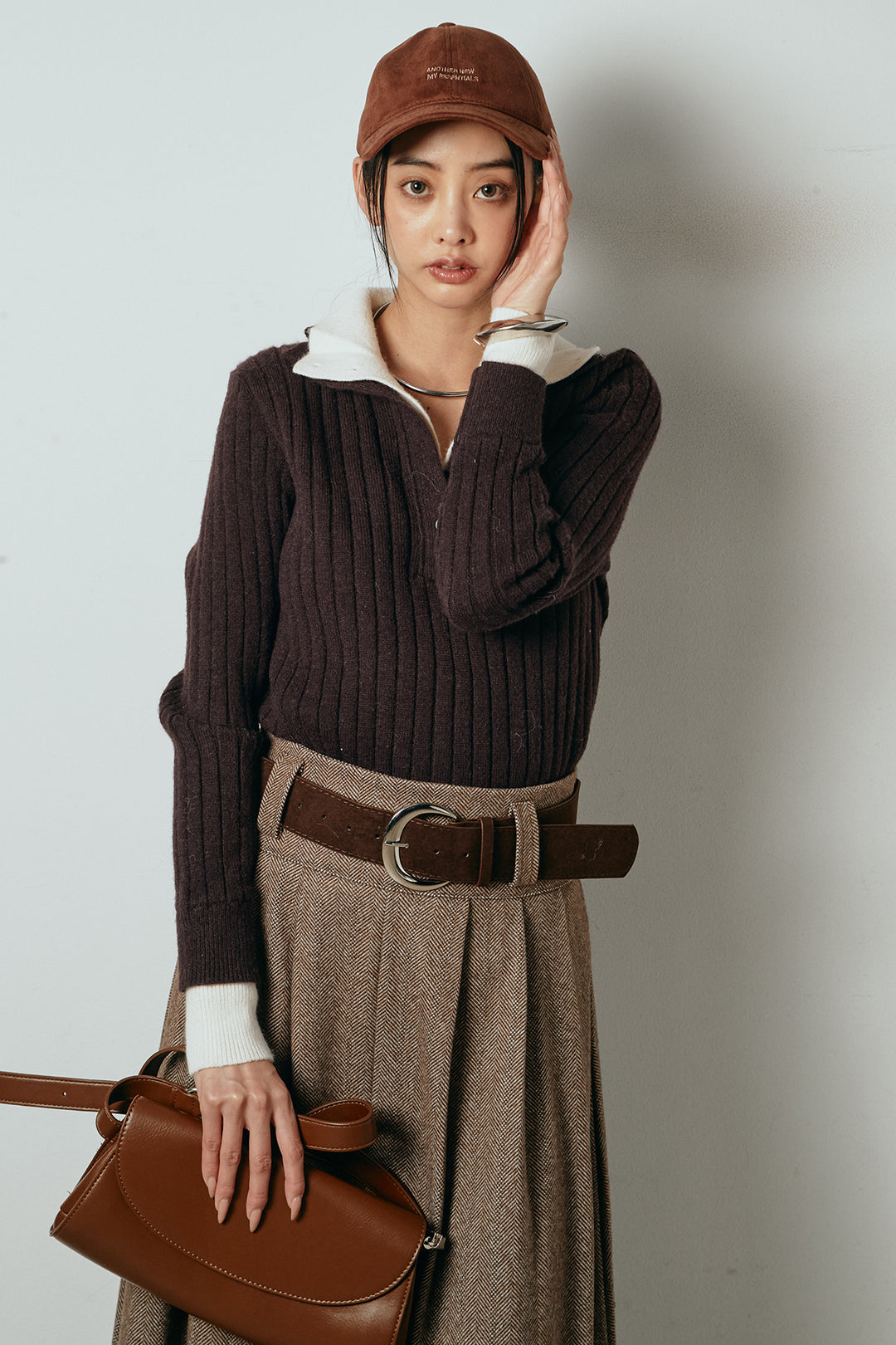 [SET]レイヤード風リブニットトップス+太ベルト付きヘリンボーンプリーツスカート(2set)