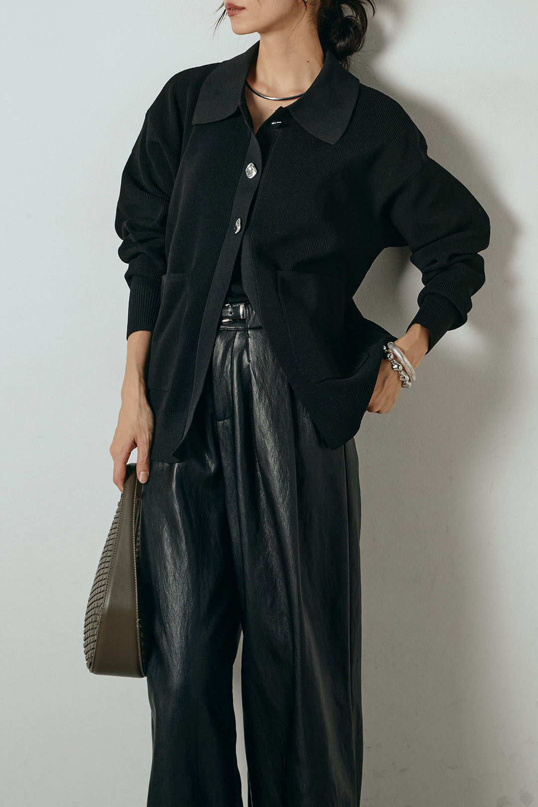 [SET]メタル釦衿付きニットカーディガン+ベルト付きレザーライクタックパンツ(2set)