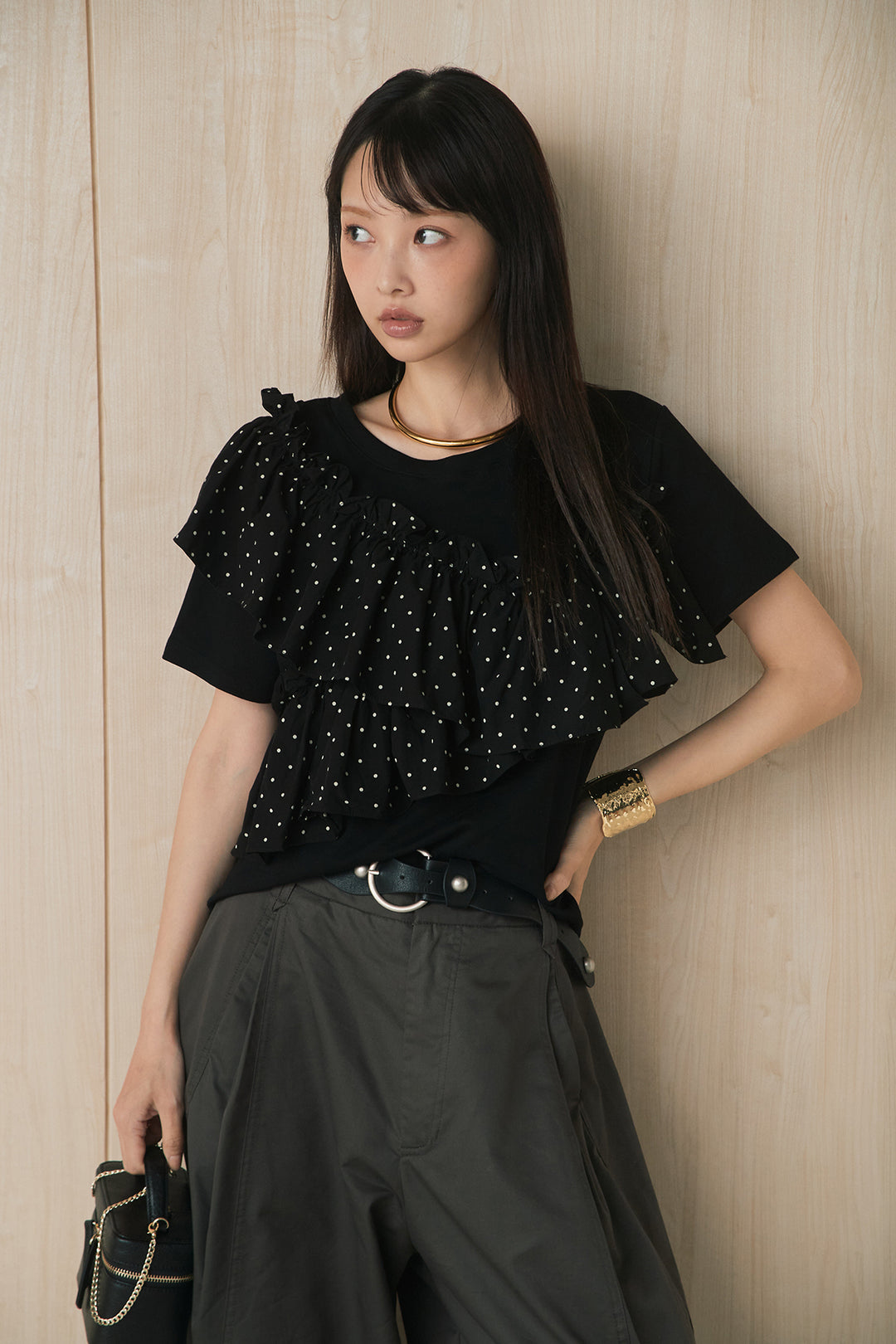[SET]ドットアシメフリルデザインTシャツ+サークルバックルベルト付きタックワイドパンツ(2set)
