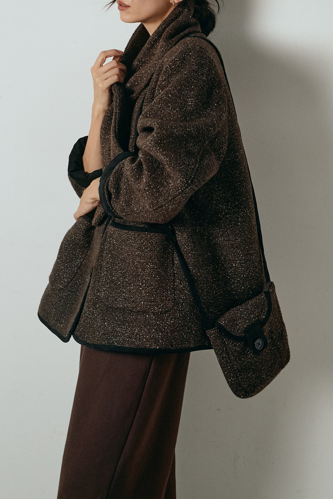 [SET]ノーカラーマフラーバッグ付きアウター+裏起毛スウェットワイドパンツ(2set)