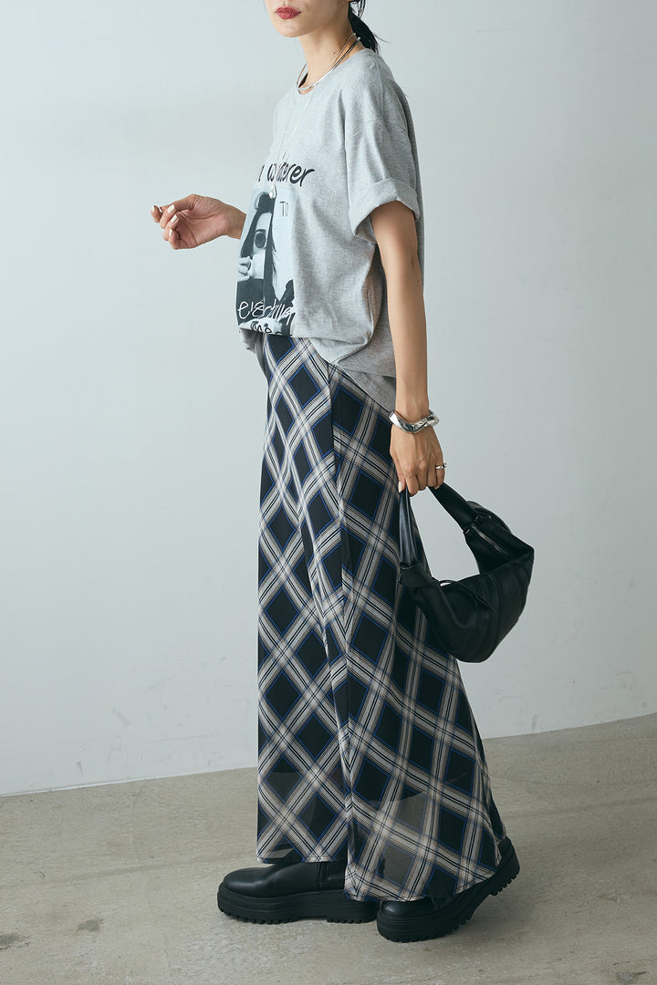 [SET]モノトーンフォトプリントTシャツ+マルチ柄シアースカート(2set)