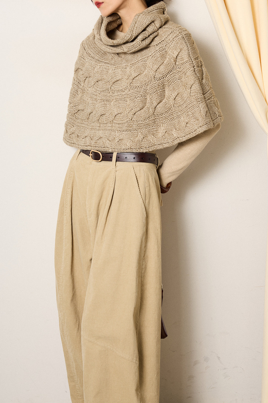 [SET]ケーブル編みケープレイヤードニット+タック入りコーデュロイワイドパンツ(2set)
