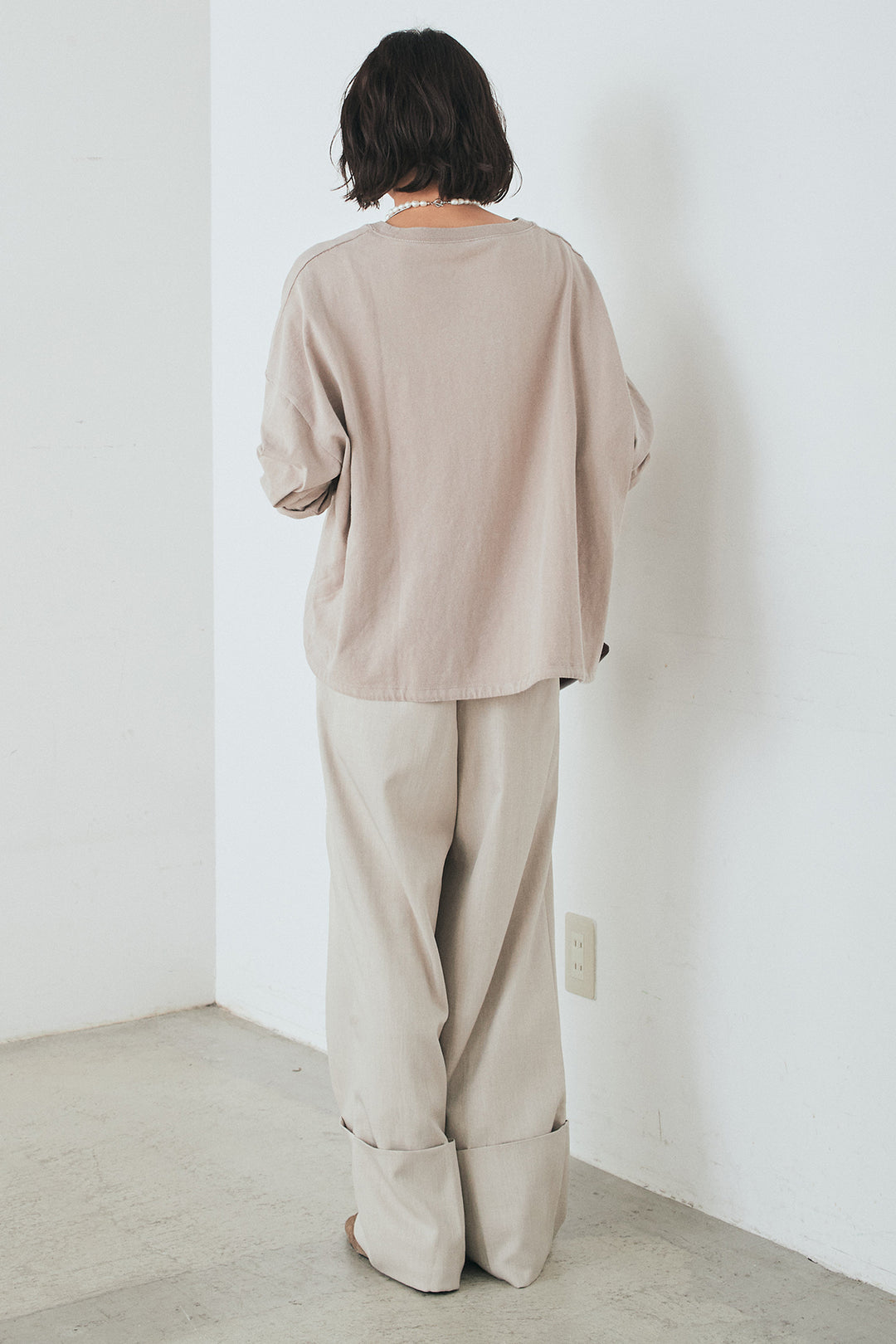 [SET]裾センタードロストロゴプリントワイドTシャツ+センタープレスセミワイドパンツ(2set)