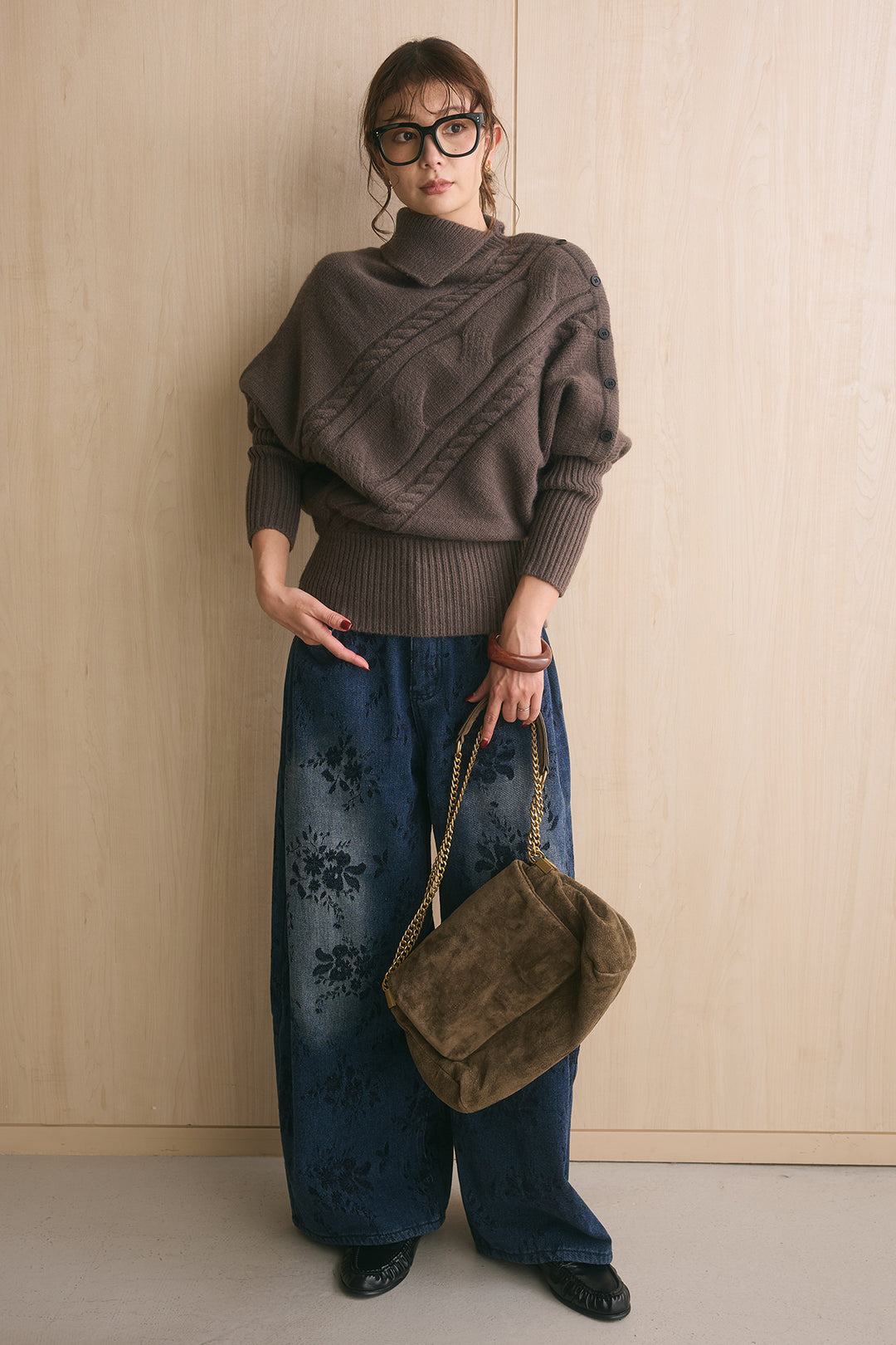 [SET]アシメカラーボタンケーブルニット+フラワーモチーフ刺繍カーブデニム(2set)