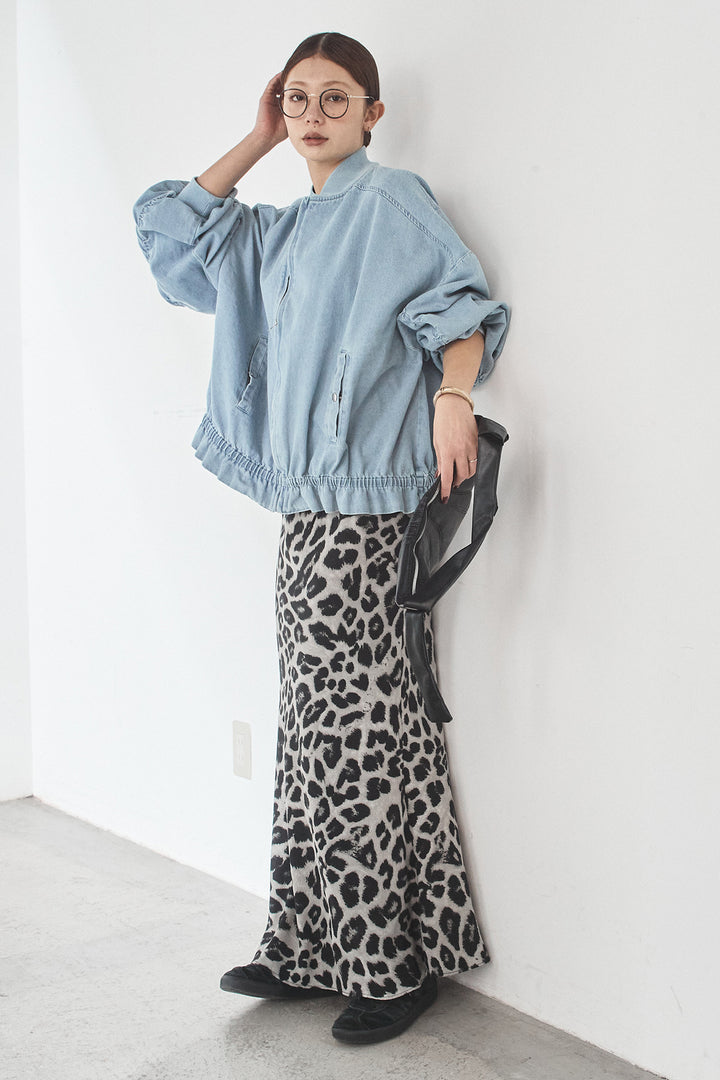 [SET]袖シャーリング裾フリルデニムブルゾン+レオパードサテンナロースカート(2set)
