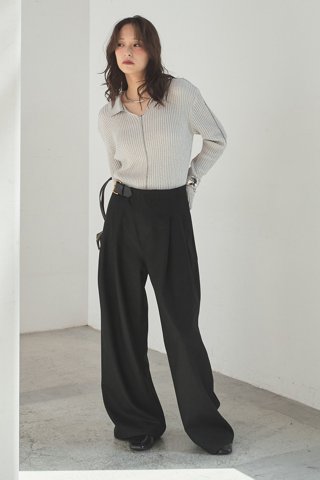 [SET]衿付きニットプルオーバー+サイドベルトタック入りスラックス(2set)
