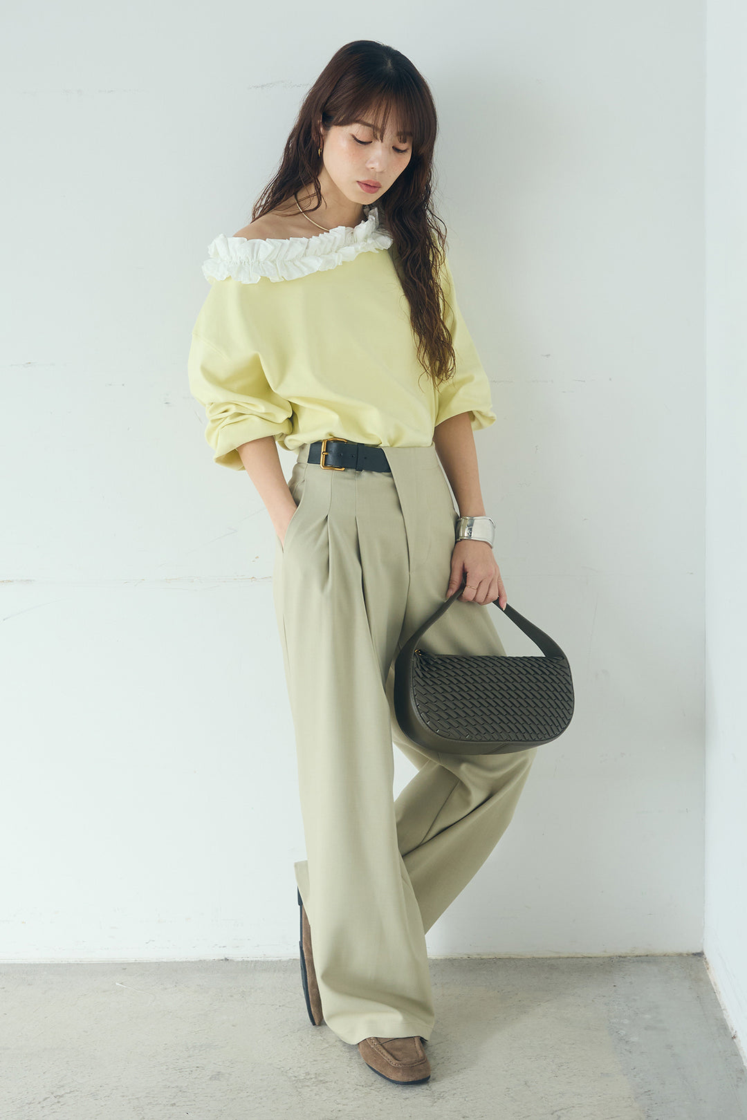 [SET]ネックギャザーフリルスウェット+サイドベルトタック入りスラックス(2set)