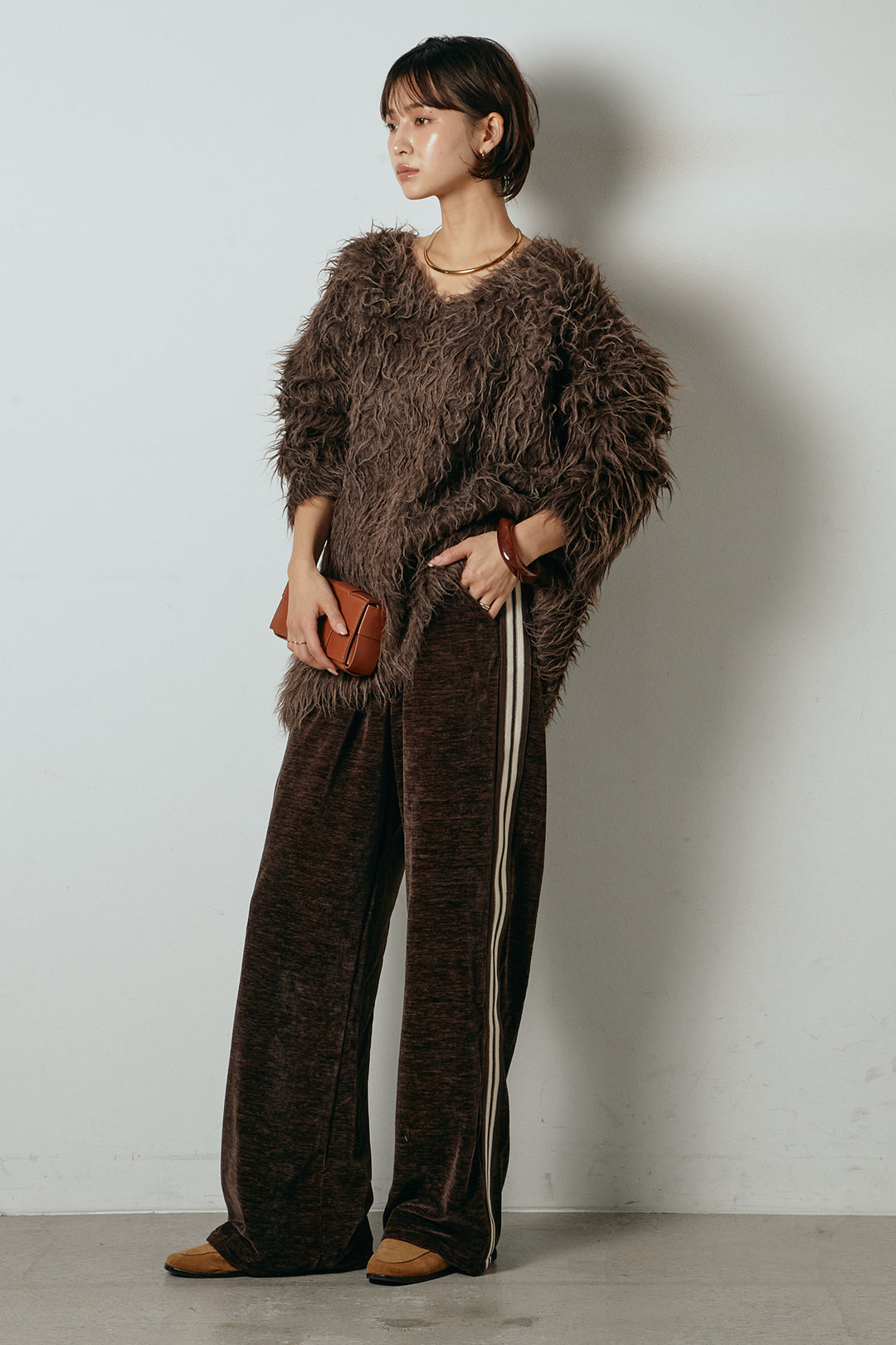 [SET]深Vネックシャギーニットトップス+リラックスサイドラインベロアワイドパンツ(2set)