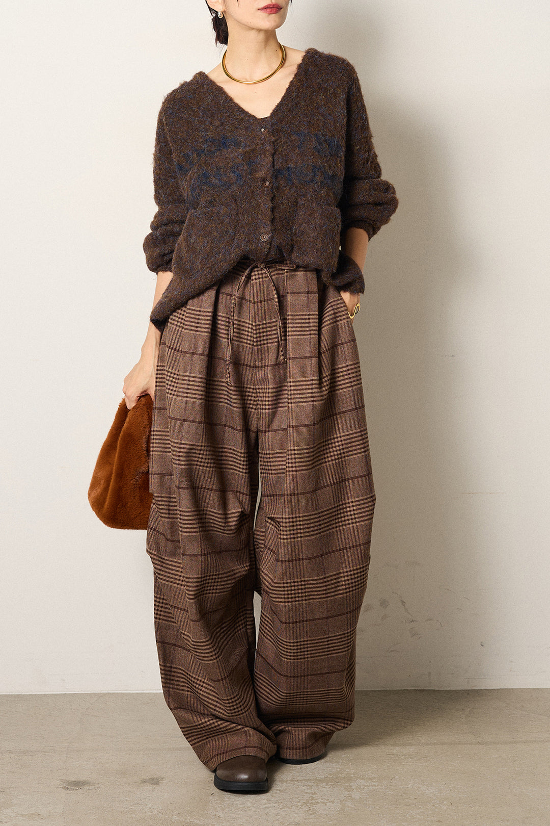 [SET]ウール混透かしロゴニットカーディガン+グレンチェックルーズタックパンツ(2set)