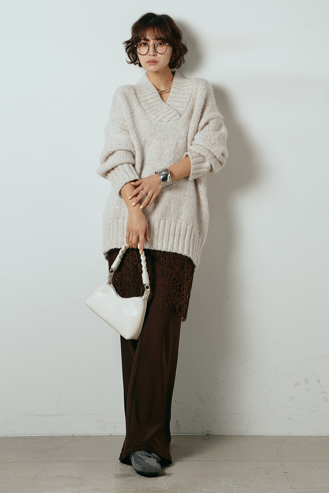 [SET]Vネックラメニットトップス+レース刺繍レイヤードフレアパンツ(2set)