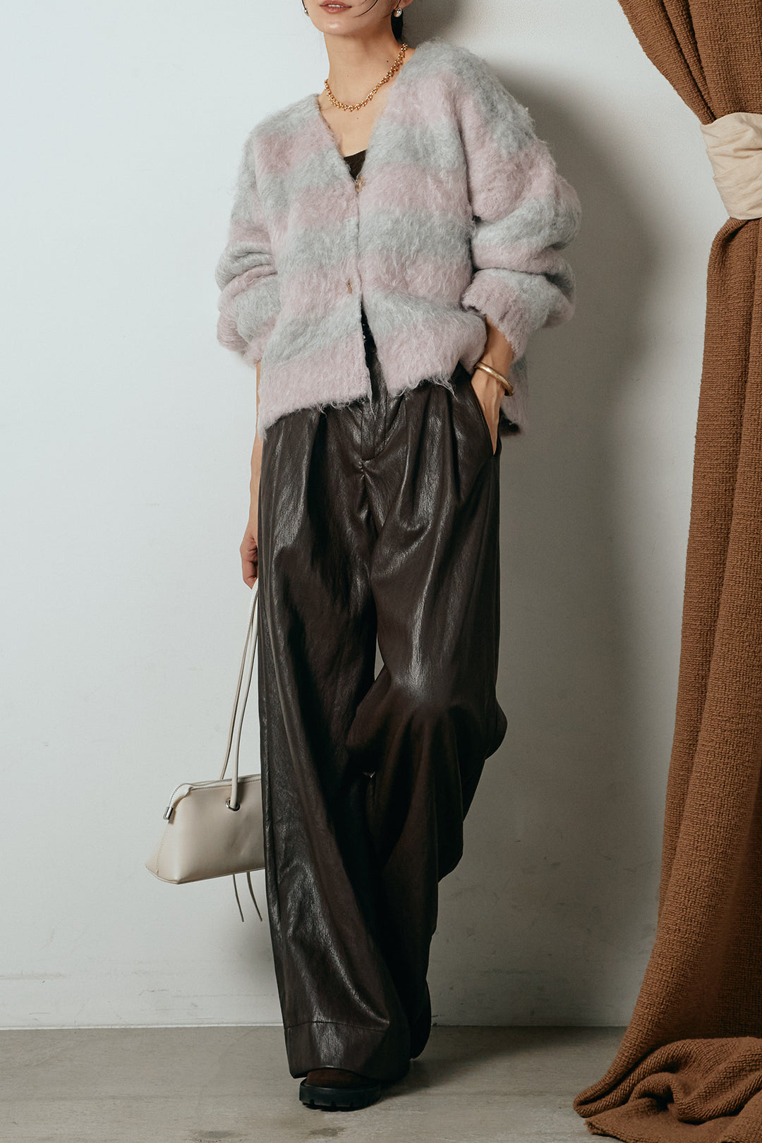 [SET]シャギーボーダー柄ニットカーディガン+ベルト付きレザーライクタックパンツ(2set)