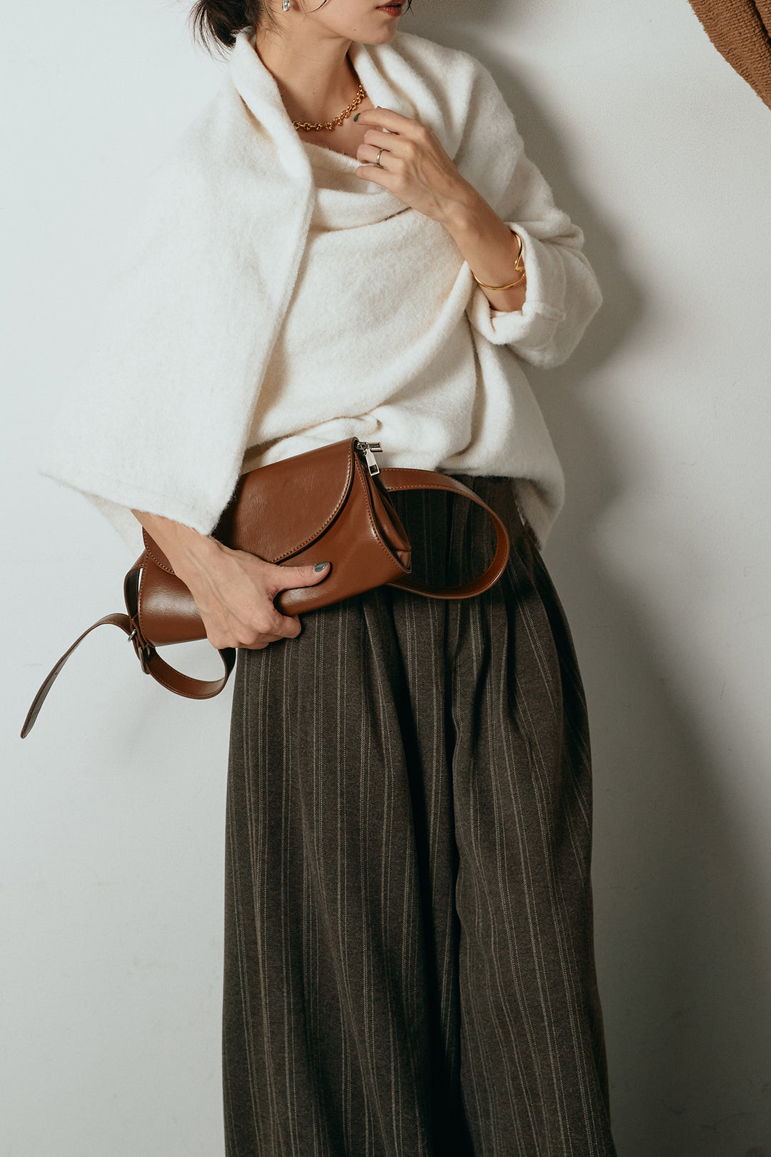 [SET]ネック巻きデザインニットトップス+タック入りマルチストライプ柄ワイドパンツ(2set)