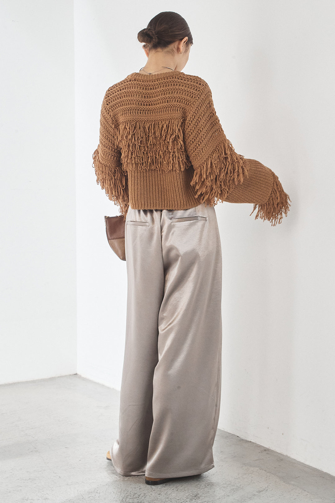 [SET]メッシュフリンジ切り替えプルオーバー+サテンタックワイドパンツ(2set)