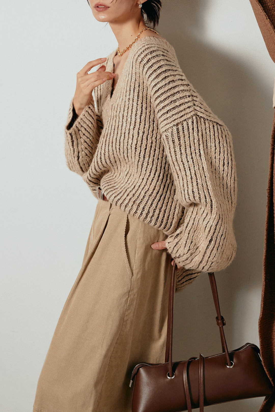 [SET]アルパカタッチ深Vニットトップス+タック入りコーデュロイワイドパンツ(2set)