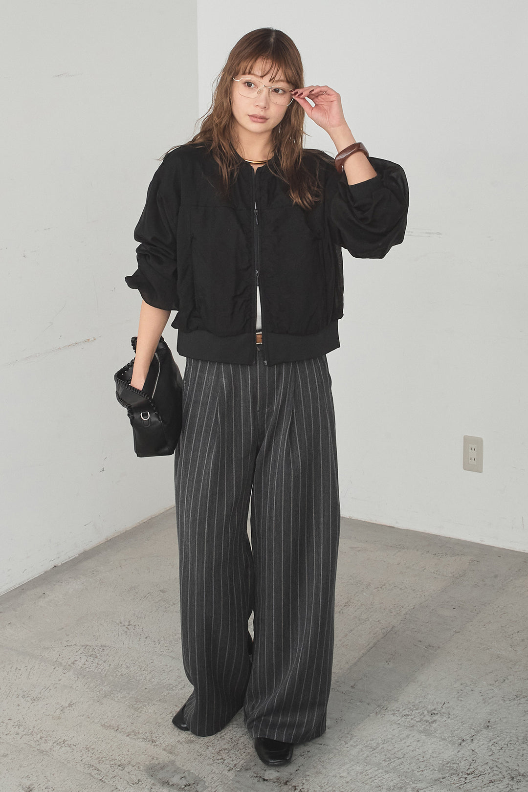 [SET]シアー×ポンチブルゾン+細ベルト付きピンストライプワイドパンツ(2set)