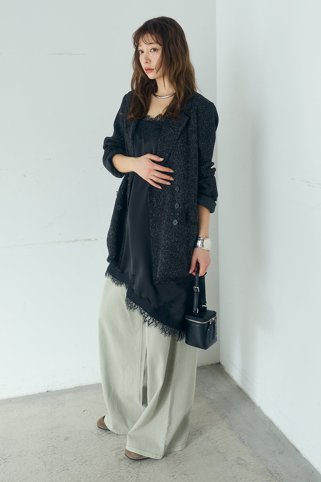 [SET]スラブネップツイードフリンジテーラードジャケット+ウエスト裁ち切りデニムワイドパンツ+サテンレースアシメキャミ(3set)