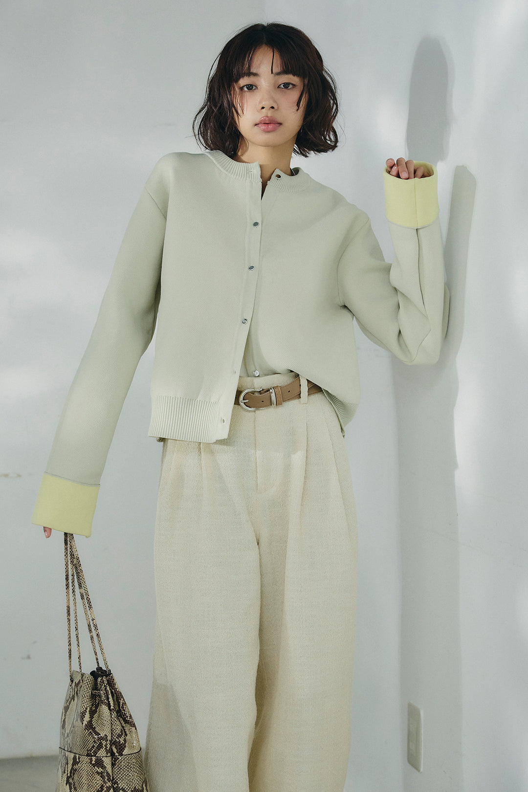 [SET]リバーシブル配色ニットカーディガン+デニムライクヘリンボーンタックパンツ(2set)