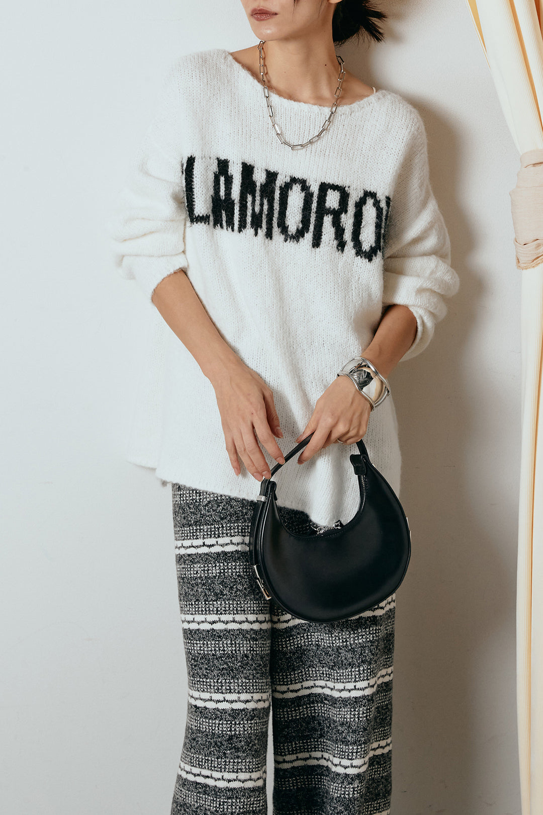 [SET]フロントロゴデザインニットトップス+マルチライン柄リラックスニットパンツ(2set)