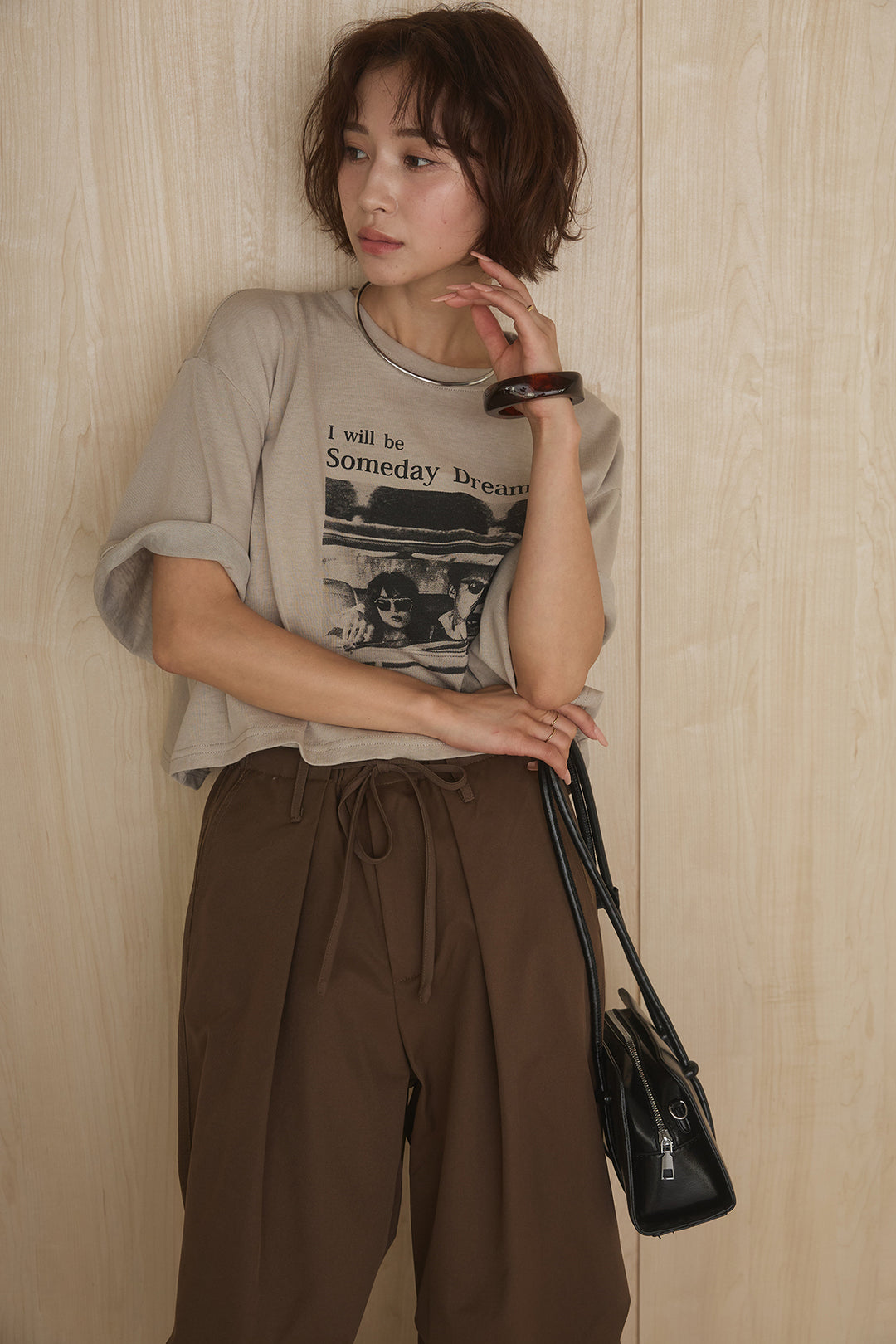 [SET]グラフィックサムデイワイドクロップドT+ニーサイドタックウエストドロストパンツ(2set)