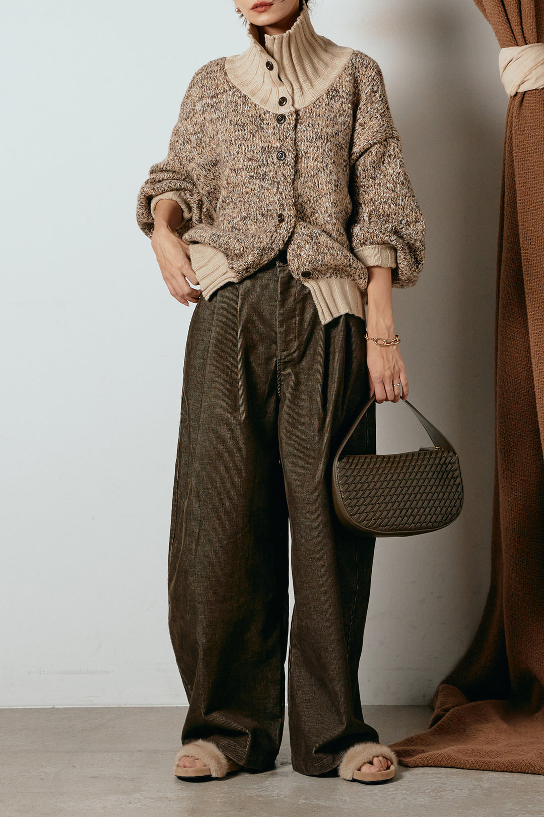 [SET]ハイネックミックスニットカーディガン+フロントタック入りコーデュロイパンツ(2set)