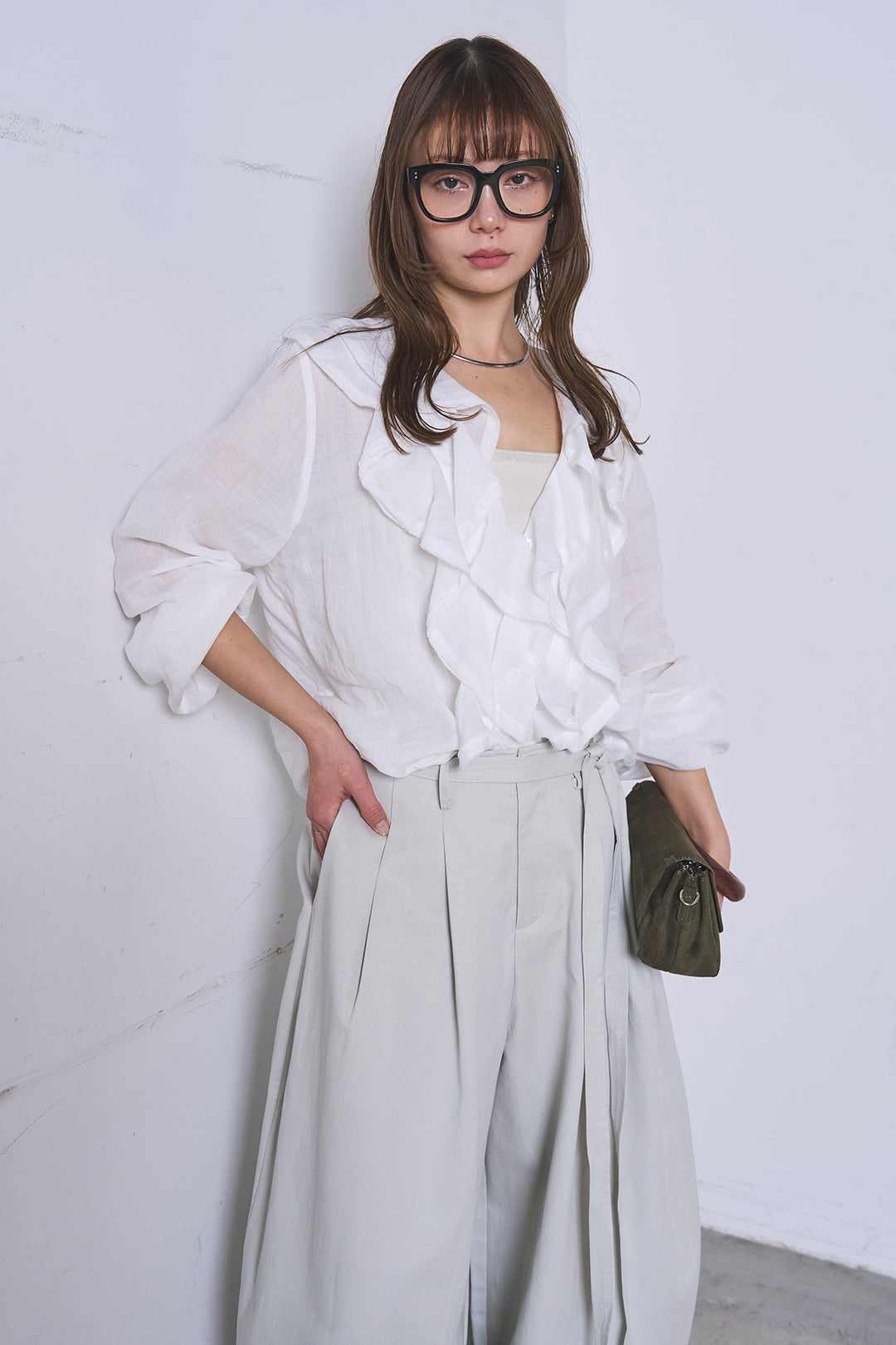 [SET]フリルボタンブラウス+紐ベルト付きカーブワイドパンツ(2set)