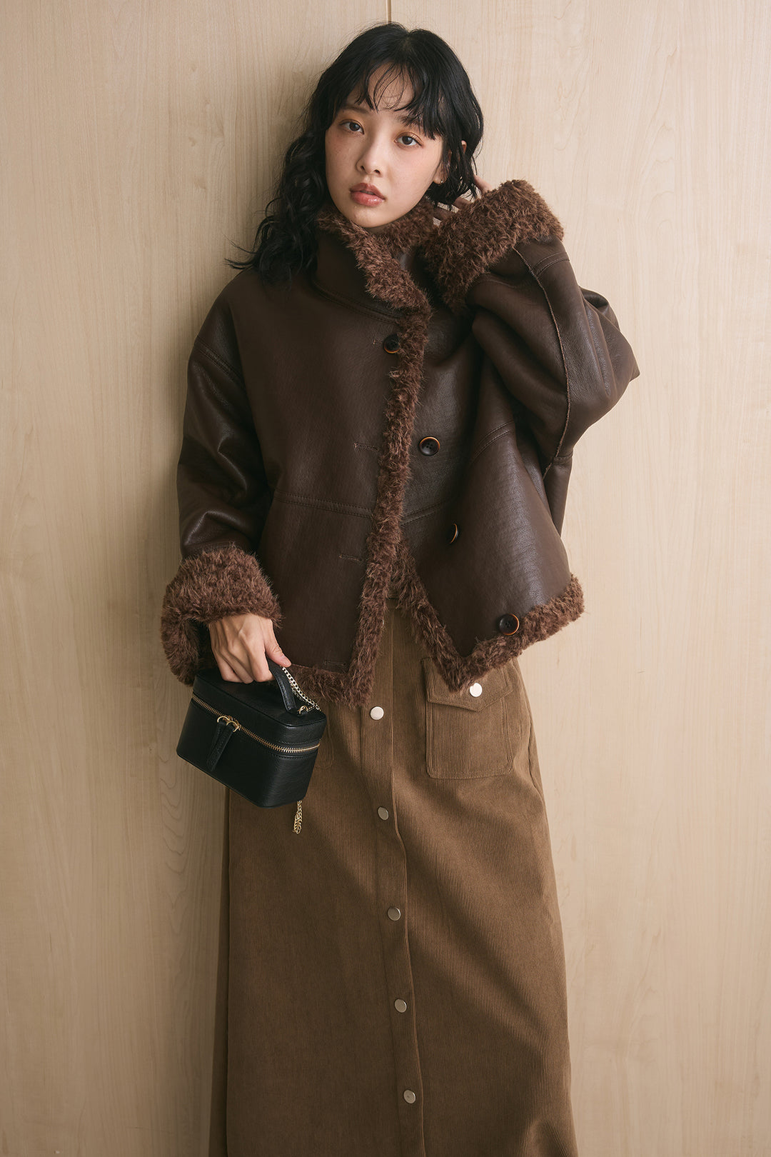 [SET]リバーシブルプードルファースタンドコート+フロントボタンコーデュロイスカート(2set)