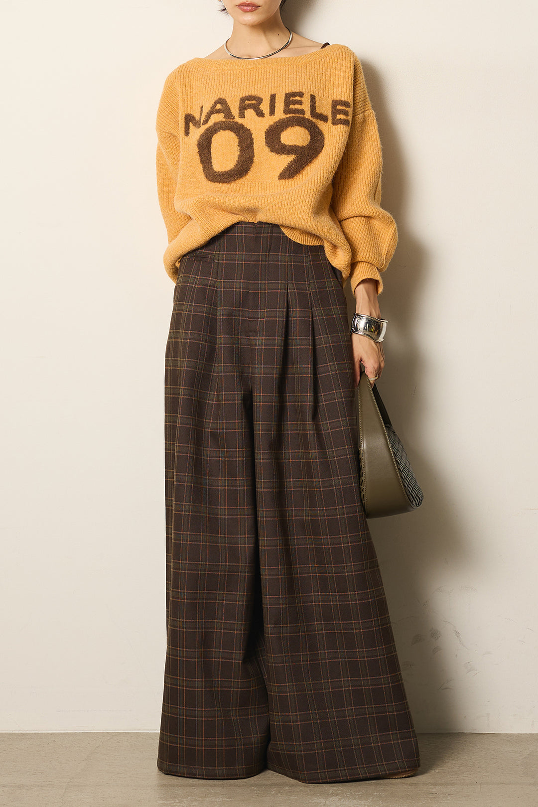 [SET]フロントロゴニットトップス+タータンチェック柄くすみワイドパンツ(2set)