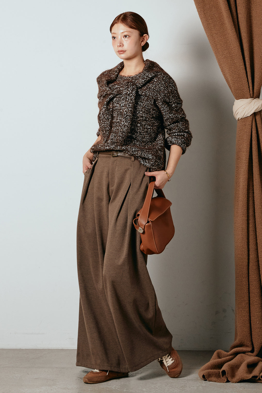 [SET]スカーフ付きミックスニットトップス+細ベルト付き起毛タックワイドパンツ(2set)