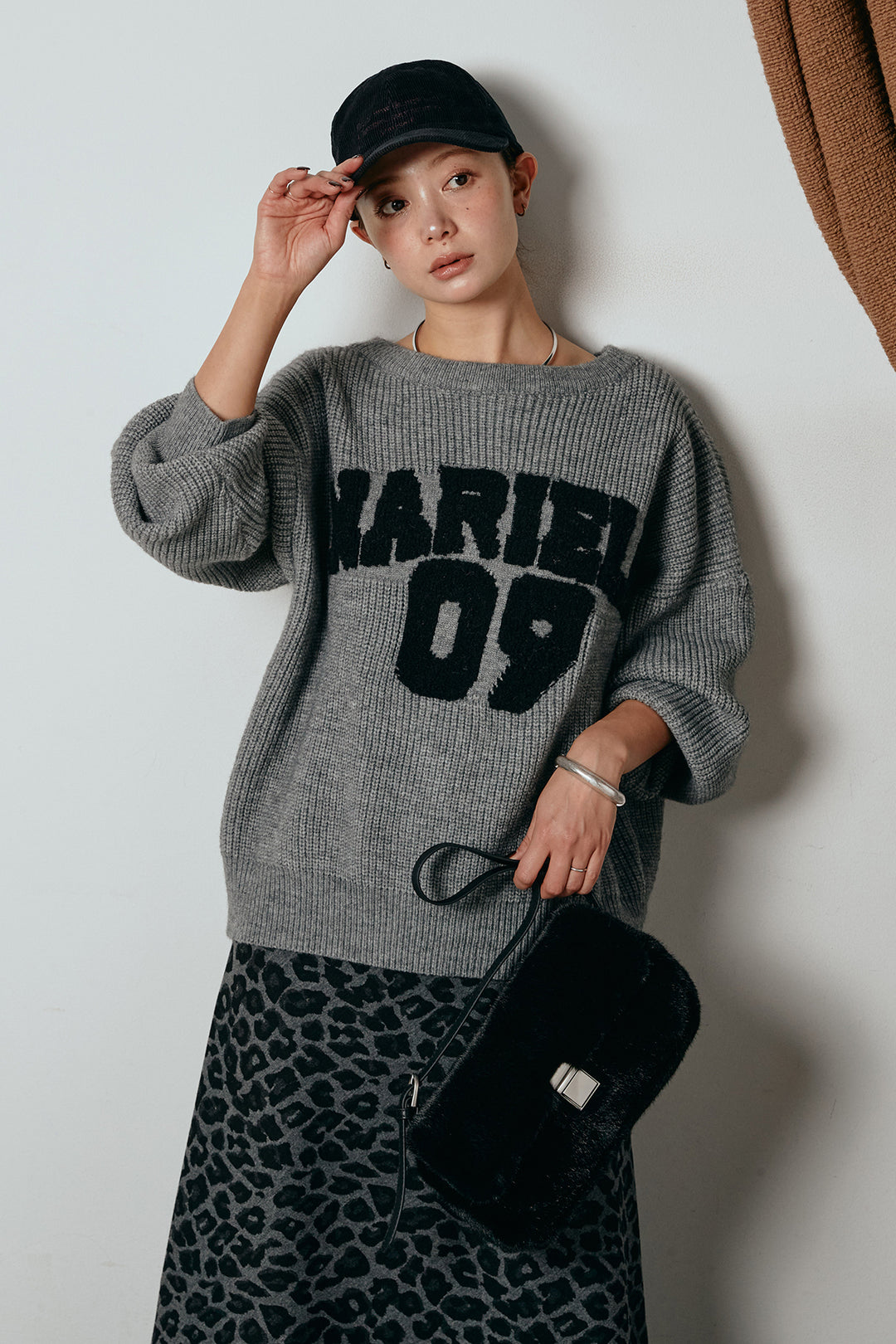 [SET]ロゴジャガードニットトップス+レオパードロングスカート(2set)