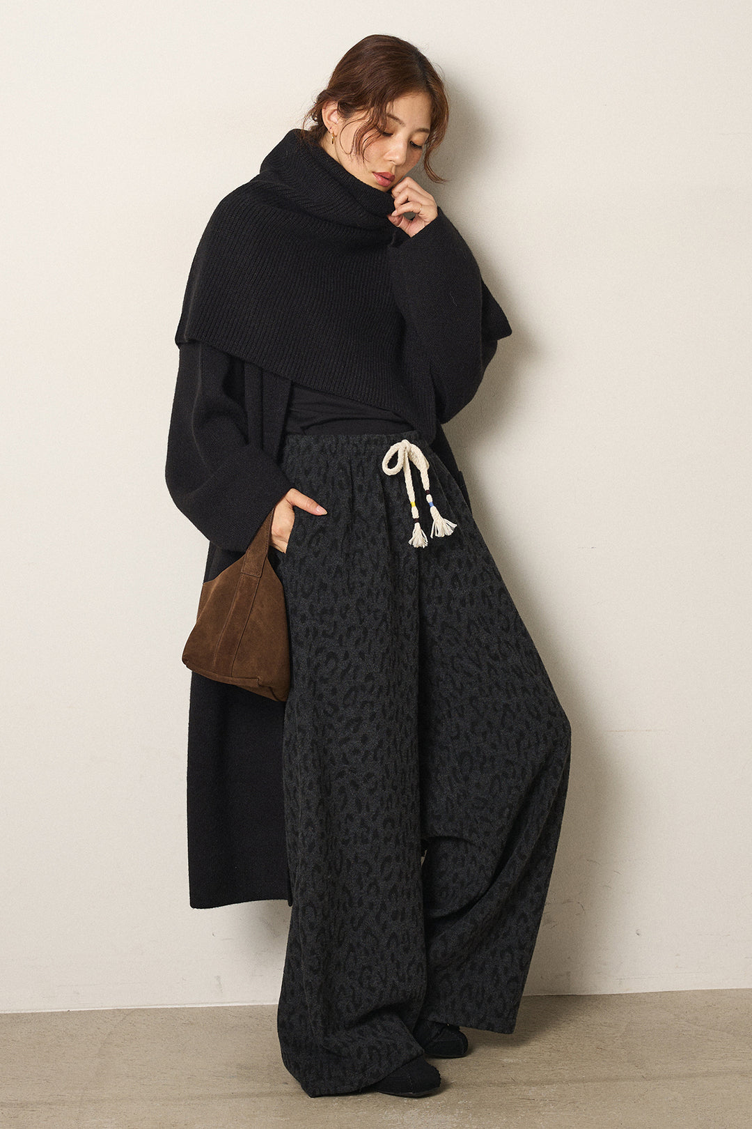 [SET]ケープレイヤードロングカーディガン+レオパードジャガードニットパンツ(2set)