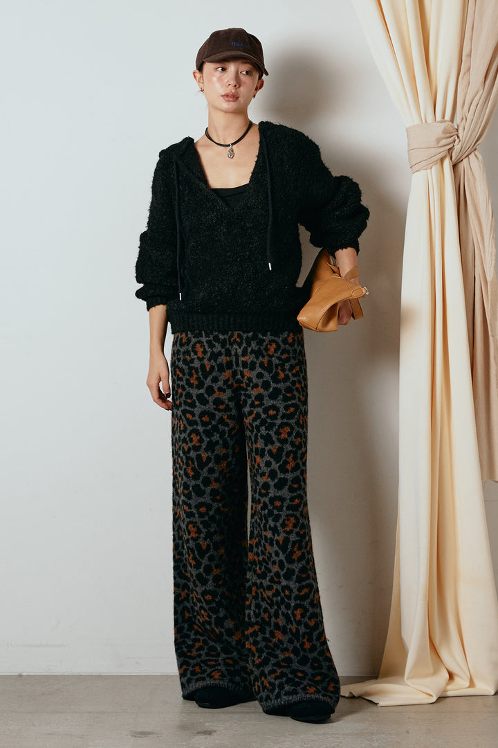 [SET]ブークレキーネックプルオーバー+リラックスレオパード柄ニットパンツ(2set)