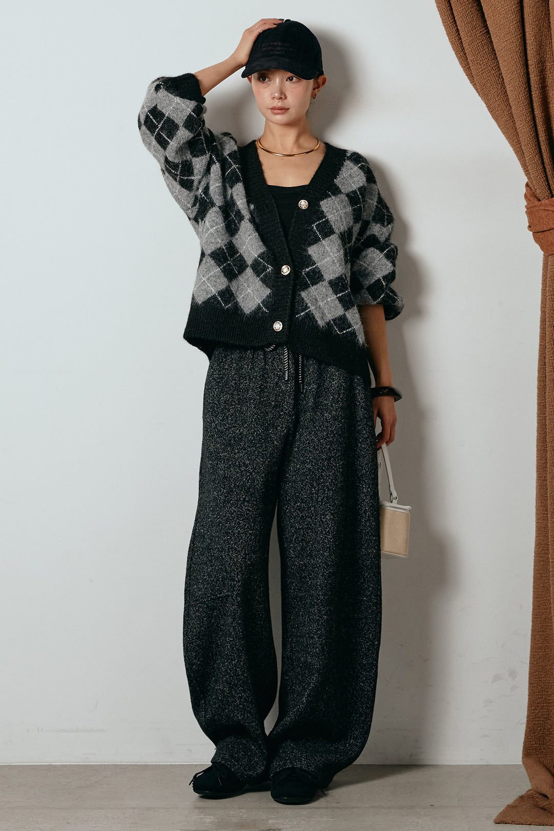 [SET]オーバーサイズ総柄Vネックニットカーディガン+杢ニットフレアパンツ(2set)