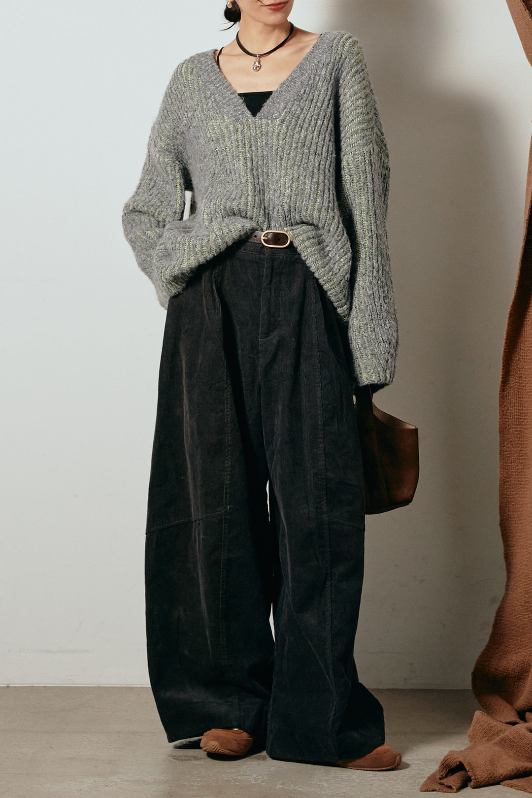 [SET]アルパカタッチ深Vニットトップス+タック入りコーデュロイワイドパンツ(2set)